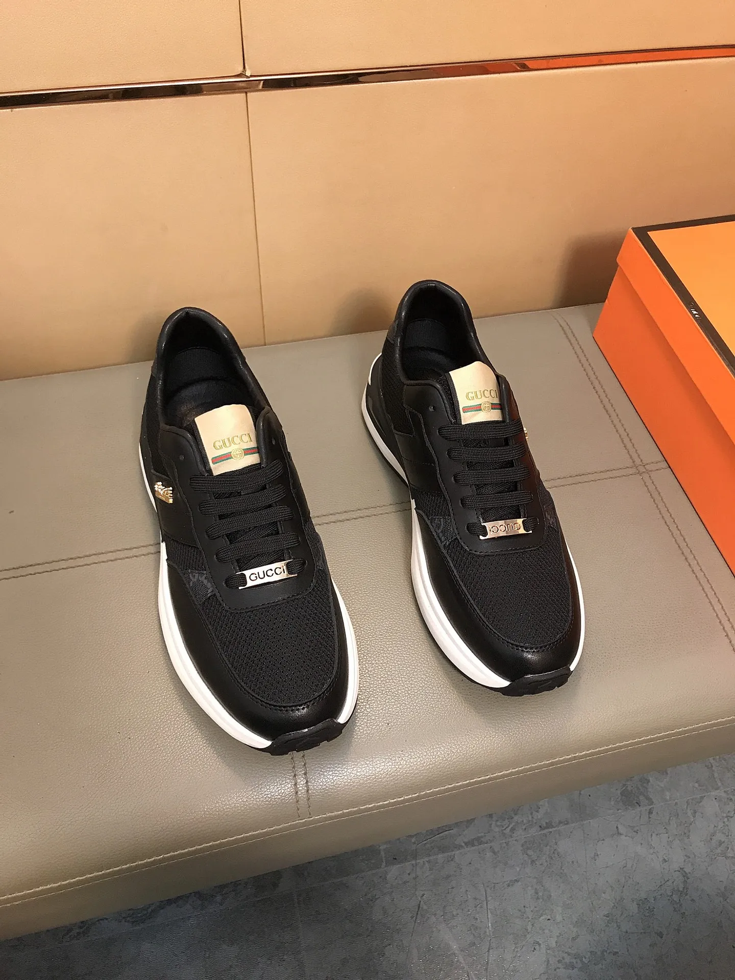 Factory price 442 👟👟🆕🆕 (GUCCI) latest casual and fashionable men's shoes, hot style 💥 simple and elegant style, exclusive for trendy men, the upper is made of cowhide + breathable fabric, sheepskin lining + foot pads, soft and comfortable outsole! 38-44.